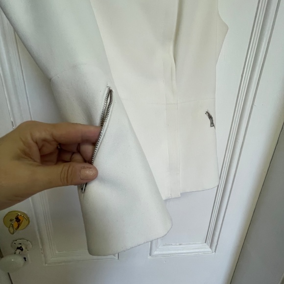 XSOLDXIvory  BCBGMAXARIA Peplum Top M - Picture 3 of 9